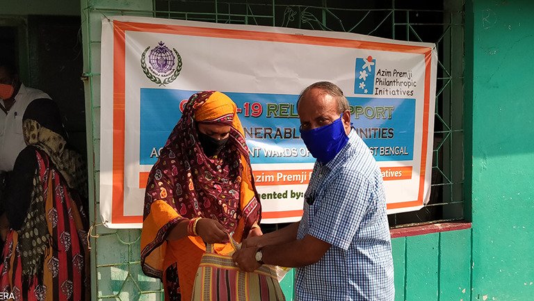 Sabuj Sangha distributing ration during the Covid-19 pandemic